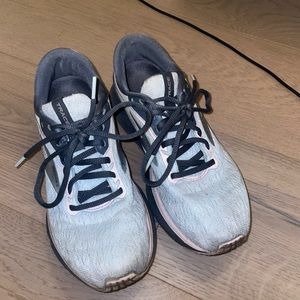 Brooks trace running shoes!